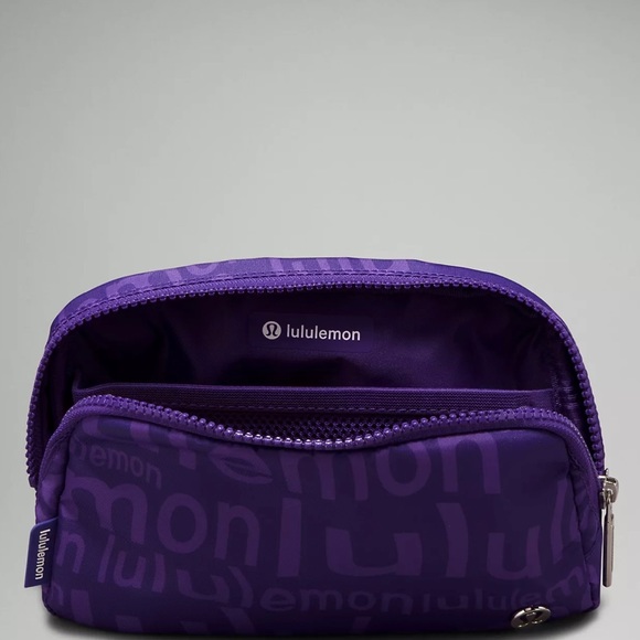 Lululemon 🍋 New everywhere belt bag Wobbly Wordmark , Atomic  Purple Petrol NWT - Picture 5 of 7
